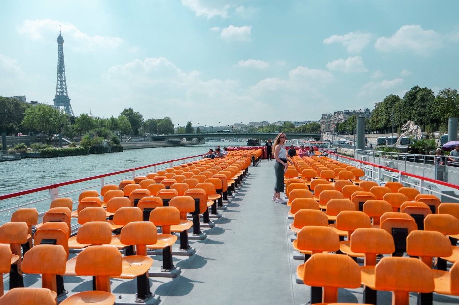 Paris sightseeing on the boat.