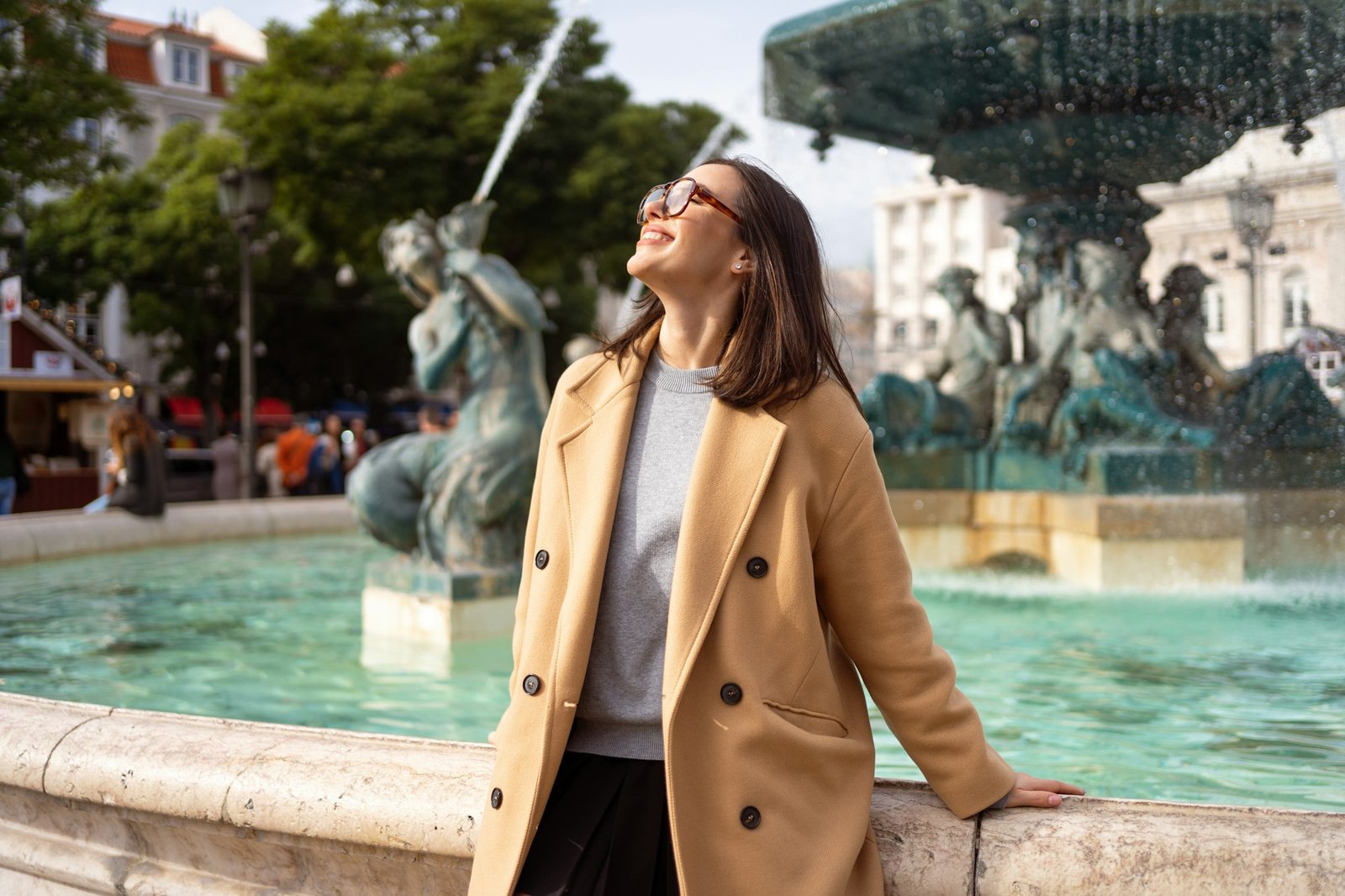 Female tourist enjoying in Lisbon downtown